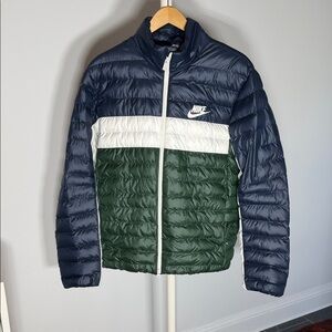 NIKE Men’s Puffer Jacket - Medium